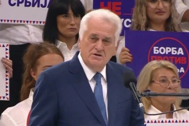 DA BI POBEDIO ALEKSANDRA, MORAŠ MAKAR U NEČEMU DA BUDEŠ BOLJI OD NJEGA!:Tomislav Nikolić poručio iz Kragujevca