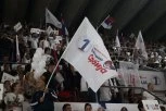 "UBIĆU TE, AKO TE JOŠ JEDNOM VIDIM!" Aktivistkinju SNS verbalno napao komšinicin sin: Da nisam ušla u kola nasrnuo bi na mene!