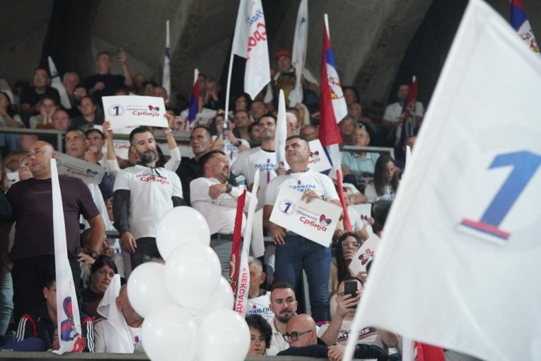 Veličanstveni skup u Kragujevcu