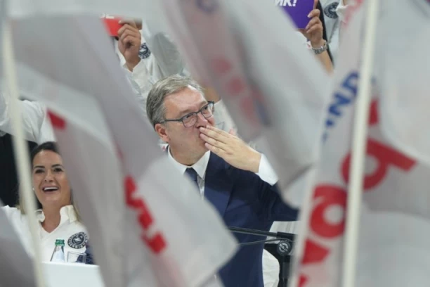 KRATKO, JASNO - MA, MOĆNO! Još jedna Vučićeva poruka na Instagramu izazvala lavinu komentara! (FOTO)