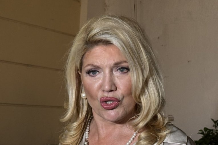 Suzana Mančić. voditeljka