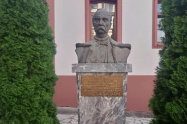 VAŽNA PRILIKA ZA ĐAKE I STUDENTE SA KOSOVA I METOHIJE: Evo ko može da dobije 144.000 dinara stipendije