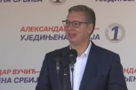 VUČIĆ U LESKOVCU! Dočekao ga ogroman broj ljudi, ori se "Aco Srbine"!