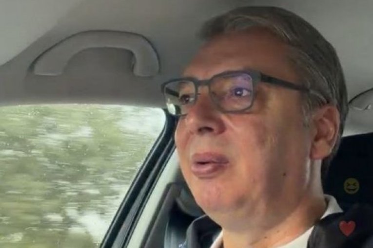 Vučić obilazi Srbiju u svojoj škodi