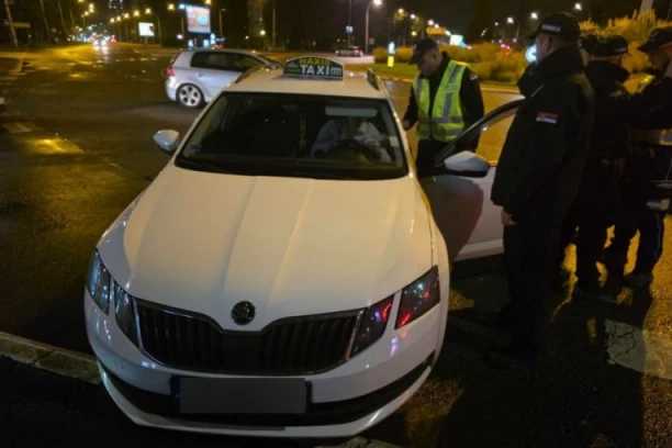 UŽAS NA NOVOM BEOGRADU! Pomahnitali taksista-blokader hteo da povredi pristalice SNS, pa zgazio policajca!