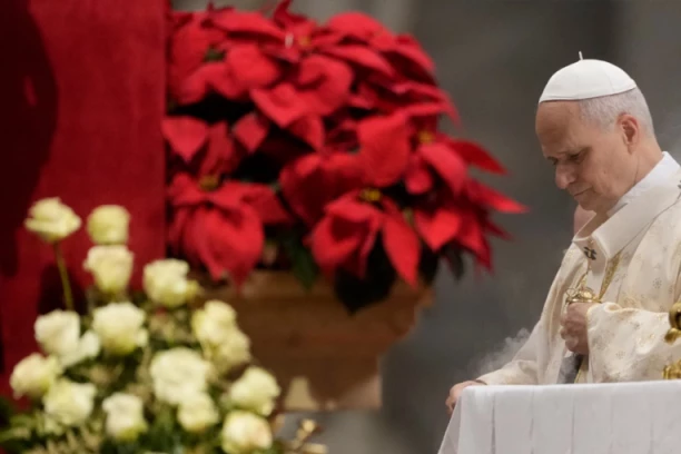 PAPA LAV XIV MORA NA OPERACIJU: Otkriveno šta su lekari pronašli na njegovim plućima, hiruška intervencija zakazana za utorak
