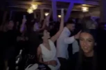 PODRŠKA PATRIOTSKOJ SRBIJI! Prelepa scena na Jahorini - studenti iz Republike Srpske, Srbije i Crne gore pevaju "Ruzmarin"! (VIDEO)
