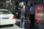 DRAMA U CENTRU BEOGRADA! Žena išla u rikverc i udarila u tramvaj: Saobraćaj blokiran, policija na licu mesta