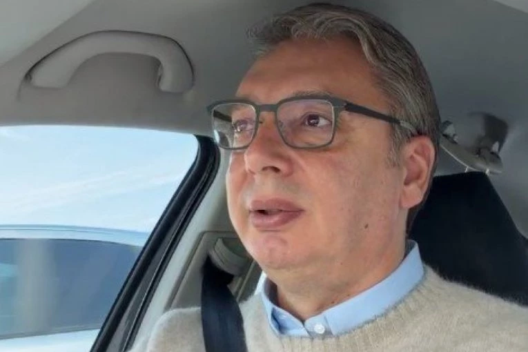 VUČIĆ SE OBRAĆA "IZ HELIKOPTERA"! Uživo govori na Tik-toku i Instagramu!