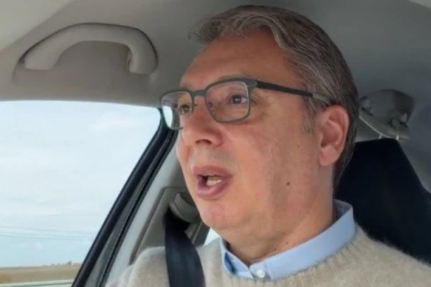 VUČIĆ SE OBRATIO IZ "HELIKOPTERA" SA PUTA KA ZAJEČARU! Objasnio zašto ga je nazvao "Balkan Drdalek": Služi da drnda neznalice i lažove (VIDEO)