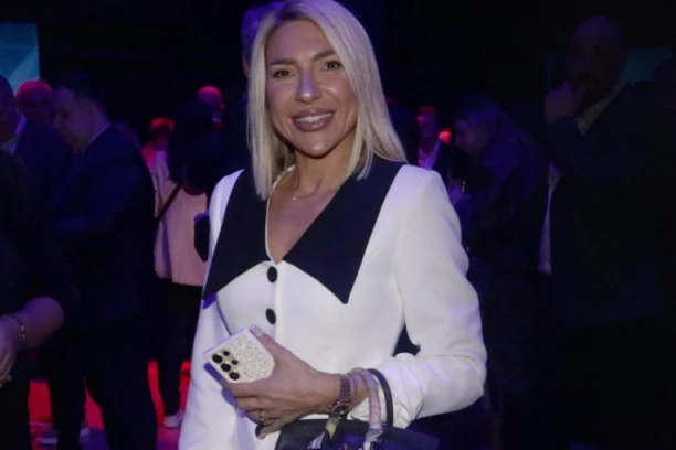 Voditeljka Jovana Jeremić ekskluzivno za Srećne: Jedan pregled dojke mi je spasao život