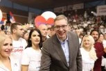 Vučić pozvao na mir i strpljenje na biračkim mestima: Sve što budemo izbrojali pokazaće jasnu i nedvosmislenu pobedu! (VIDEO)