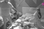 PODIVLJALI CAR SVOM SNAGOM KRENUO NA ANELI, PA JE IZBACIO IZ REHABA! Demolirali prostoriju zbog brutalne svađe, scene zgrozile naciju!