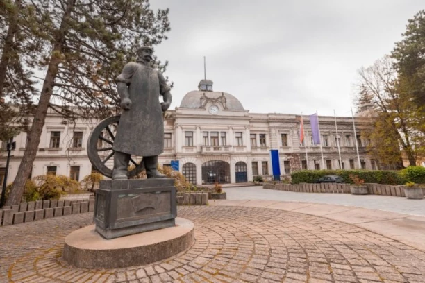 Ne pijte sa ovih izvora! U Kragujevcu i okolini voda nije bezbedna za piće na ovim javnim česmama!