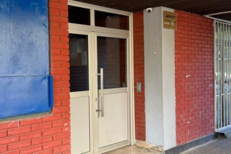 Zgrada u kojoj je pronađeno telo Slađane Tesle
