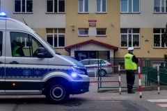 NIZ NAPADA NOŽEM DIGAO ZEMLJU NA NOGE! Policija pregledala gotovo 138.000 ŠKOLA, uhapšene 183 osobe!