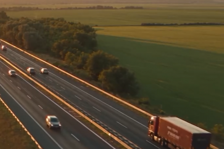 Novi spot Ujedinjene Srbije