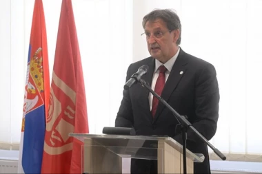 Ministar Gašić prisustvovao otvaranju Doma boraca u Kruševcu: Naša dužnost bila da nepravdu ispravimo (FOTO)
