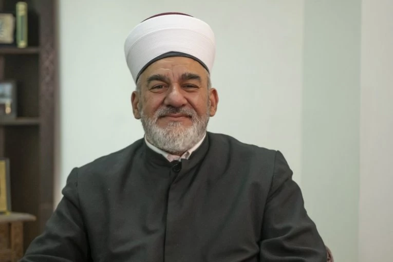 Muftija Muhamed Hamdi Jusufspahić: Bivši verski službenik pozvao na neovlašćeno glasanje u Zemunu, srećom niko nije povređen