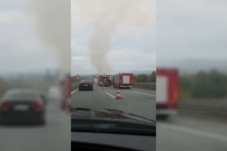 Požar na auto-putu "Miloš Veliki"