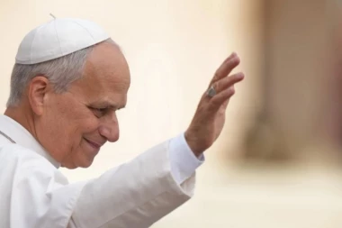 PAPA LAV XIV SE OPORAVLJA POSLE OPERACIJE PLUĆA: Drugu noć u bolnici proveo mirno, poznato kako se oseća