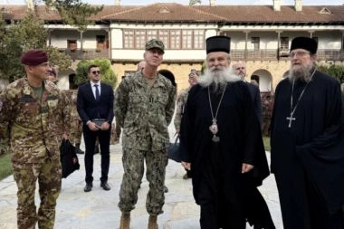 ADMIRAL VIKOF U GRAČANICI: Mitropolit Teodosije govorio o bezbednosti Srba, stigao i novi komandant KFOR-a