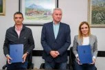 OBNOVA RATNIH MEMORIJALA U ČETIRI OPŠTINE! Đurđević Stamenkovski potpisala ugovore vredne 5,7 miliona dinara