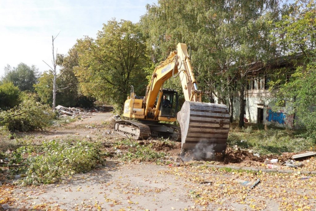Rušenje Doma zdravlja u Vinči