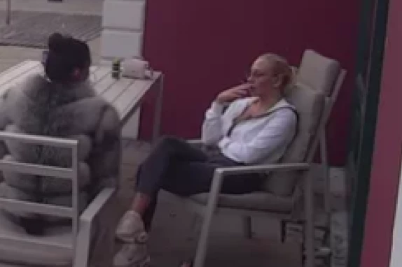 GLORIJI SE NAGLO SLOŠILO UŽIVO U EMISIJI - Hitno IZVEDENA iz Bele kuće, JAUCI se prolomili imanjem!