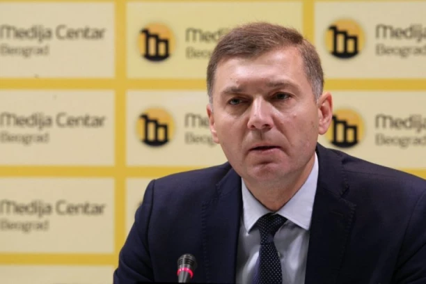 PUKLO MEĐU BLOKADERIMA! Zelenović udario na Đilasa zbog predizborne matematike, pa dobio žestok odgovor