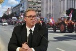 REPUBLIKA U NOVOM SADU! Veličanstvene scene pred skup Ujedinjene Srbije - poljoprivrednici stigli u grad! (VIDEO)