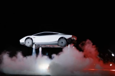 MASK POKAZAO ČUDO TEHNOLOGIJE! Novi Tesla Roadster izvodi manevre u vazduhu, a ubrzanje zvuči nestvarno! (FOTO)