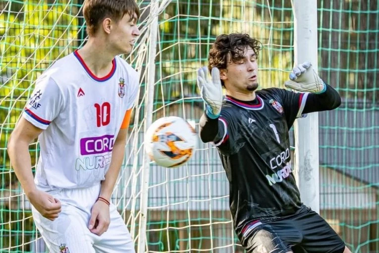 PRŠTI U FINALU! Srbija napada, Rumuni faulovima zaustavljaju naše momke!