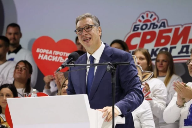 "MISLILI SU DA JE TO ZNAK NAŠE SLABOSTI, A TO JE BILA NAŠA SNAGA!" Vučić posle mitinga u Novom Sadu: Uvek sam želeo da čuvam i ujedinjujem Srbiju! (VIDEO)