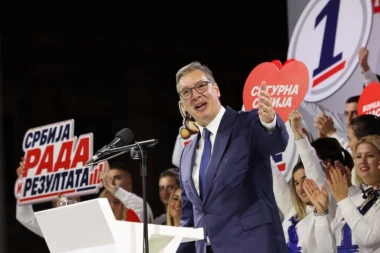 VUČIĆ UŠAO U NOVI SAD KAO APSOLUTNI POBEDNIK! Blokaderi sami sebe upropastili?