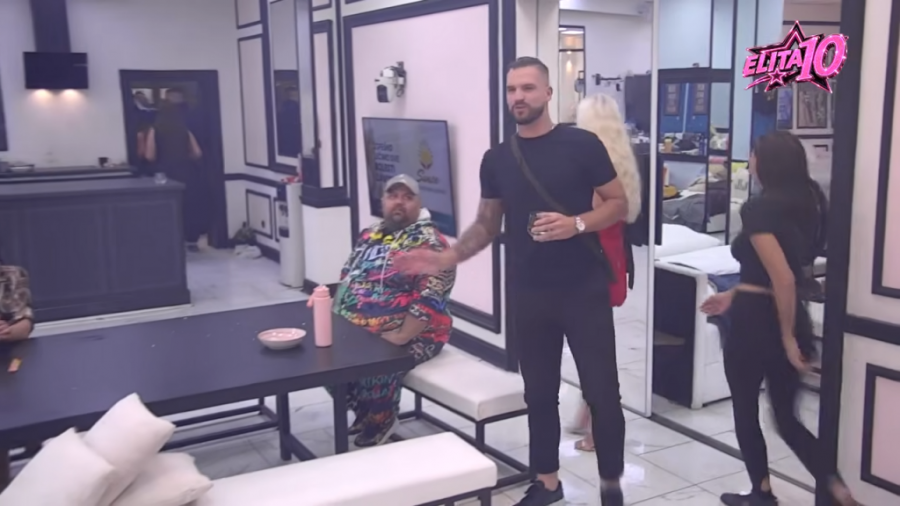 MARKO OSMAKČIĆ SE DIVLJAČKI IŽIVLJAVAO ISPOD JORGANA NAD GLORIJOM: Ovakve scene VRELE AKCIJE se ne pamte u istoriji rijalitija!