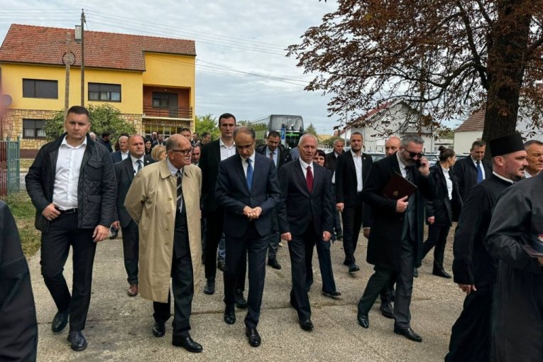 Đuro Macut prisustvovao je u Dalju