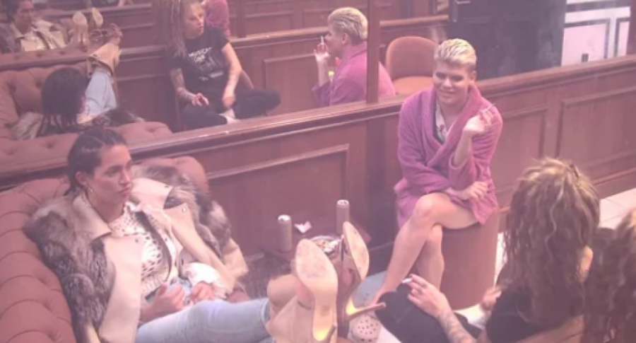 SKANDAL EPSKIH RAZMENA U NAJAVI: Laura spremna da UNIŠTI vezu Osmakčića i Glorije, uhvaćena na DELU! (FOTO)