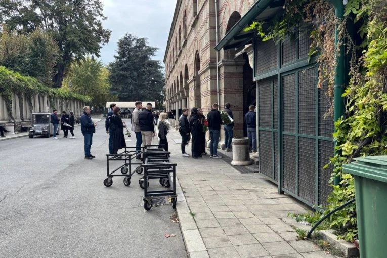 Potresne scene na kremaciji Vladimira Vuletića: Ovome se malo ko nadao (FOTO)
