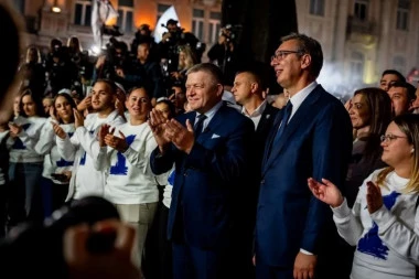 VEČNE USPOMENE VUČIĆA I FICA! Premijer Slovačke objavio fotografije iz Novog Sada (FOTO)