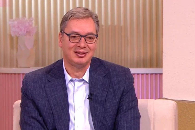 "TATA, MOLIM TE, SAMO BUDI NORMALAN!" Vučić objasnio kako je teklo upoznavanje sa čerkinim dečkom: "JA SAM, ONI SE SVI POREĐALI...!"