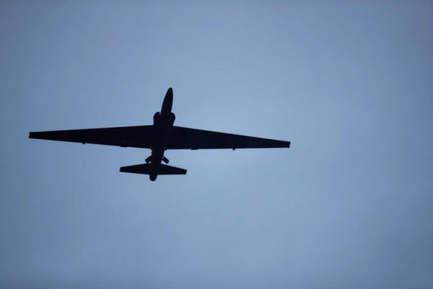 Američki špijunski avion u blizini ruske granice! Dva sata kružio, sve pokazali podaci o letu