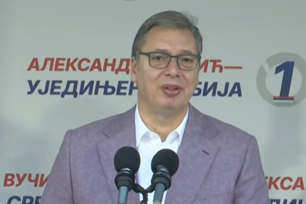 OBRAĆA SE VUČIĆ! Počeo veliki skup "Ujedinjene Srbije u Kruševcu!"
