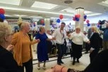 IGRA KOLO, PLEŠE, PEVA "RUZMARIN"... Siniša Mali podelio neverovatan snimak sa druženja u Mirijevu! (FOTO, VIDEO)