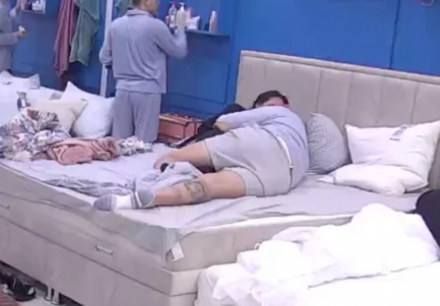 ŠOK-VESTI! Janjuš pitao Sandru Obradović da se UDA ZA NJEGA, a kada je čuo njen odgovor, pao kao POKOŠEN! (FOTO)