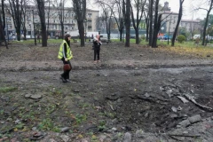 UŽAS U UKRAJINI! Ruski dron pogodio parkić pun mališana u Harkovskoj oblasti - POGINULO ŠESTORO, MEĐU NJIMA I TROJE DECE! (UZNEMIRUJUĆE FOTOGRAFIJE)