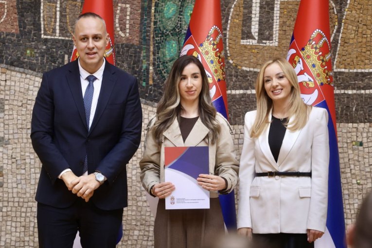 Uručena rešenja o subvencijama za kupovinu prvog stana