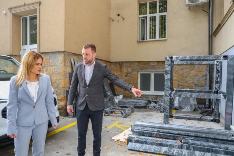 Ivanjica dobila pristupačni kombi za osobe sa invaliditetom