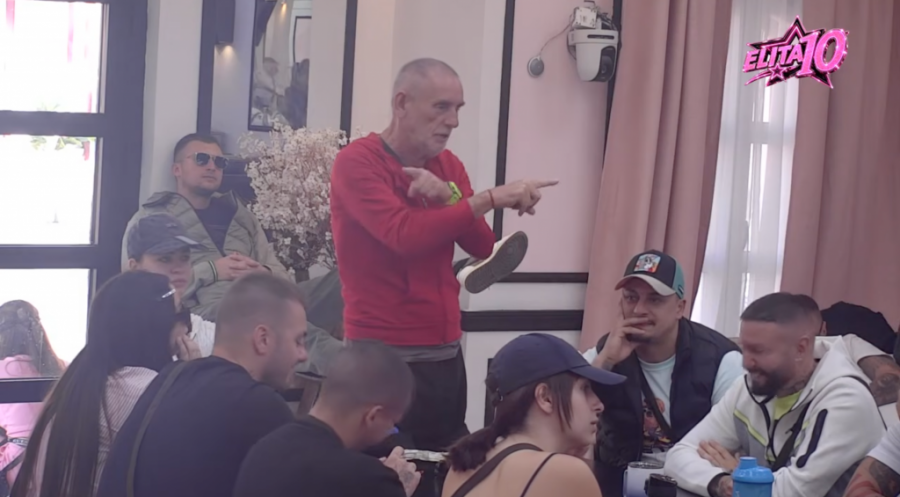 LEPI MIĆA IMAO VRELU AKCIJU SA PORŠELINOM?