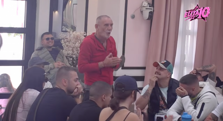 LEPI MIĆA IMAO VRELU AKCIJU SA PORŠELINOM?